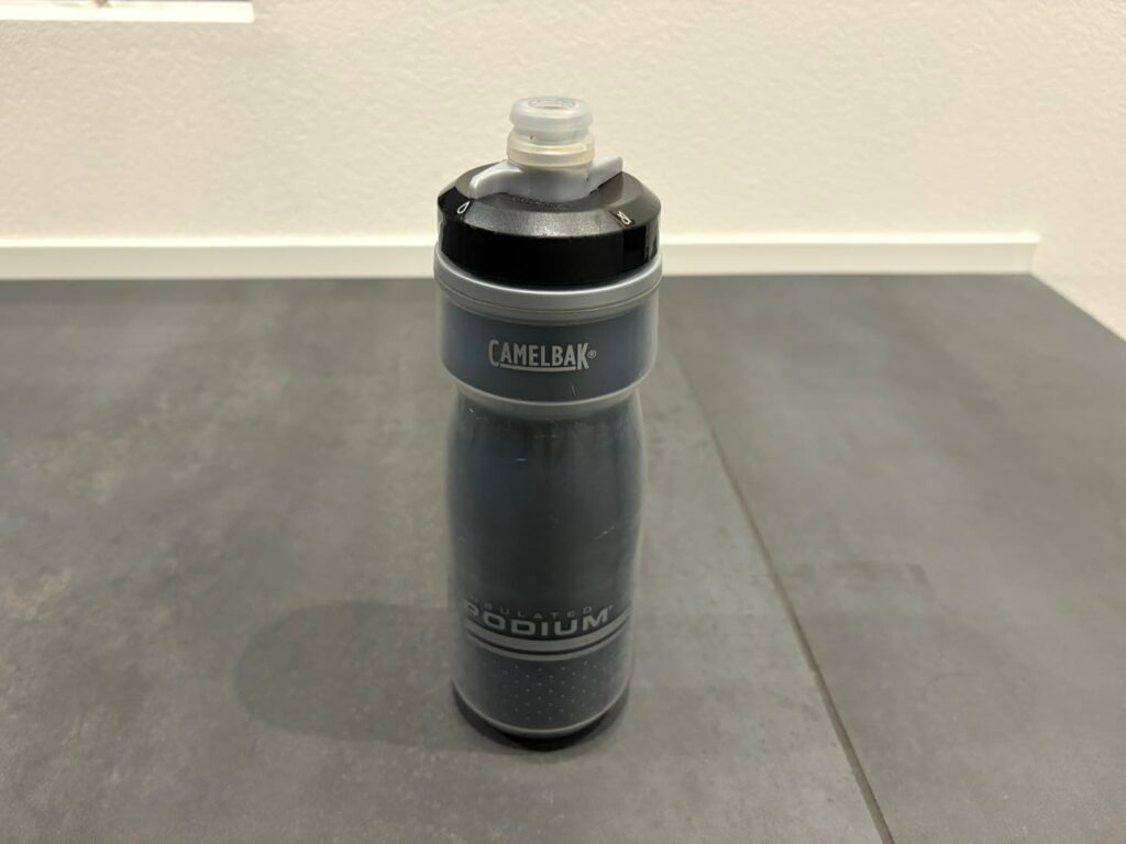 CAMELBAK ポディウム チルの外観。2年使用でも劣化が少なく扱いやすいボトル